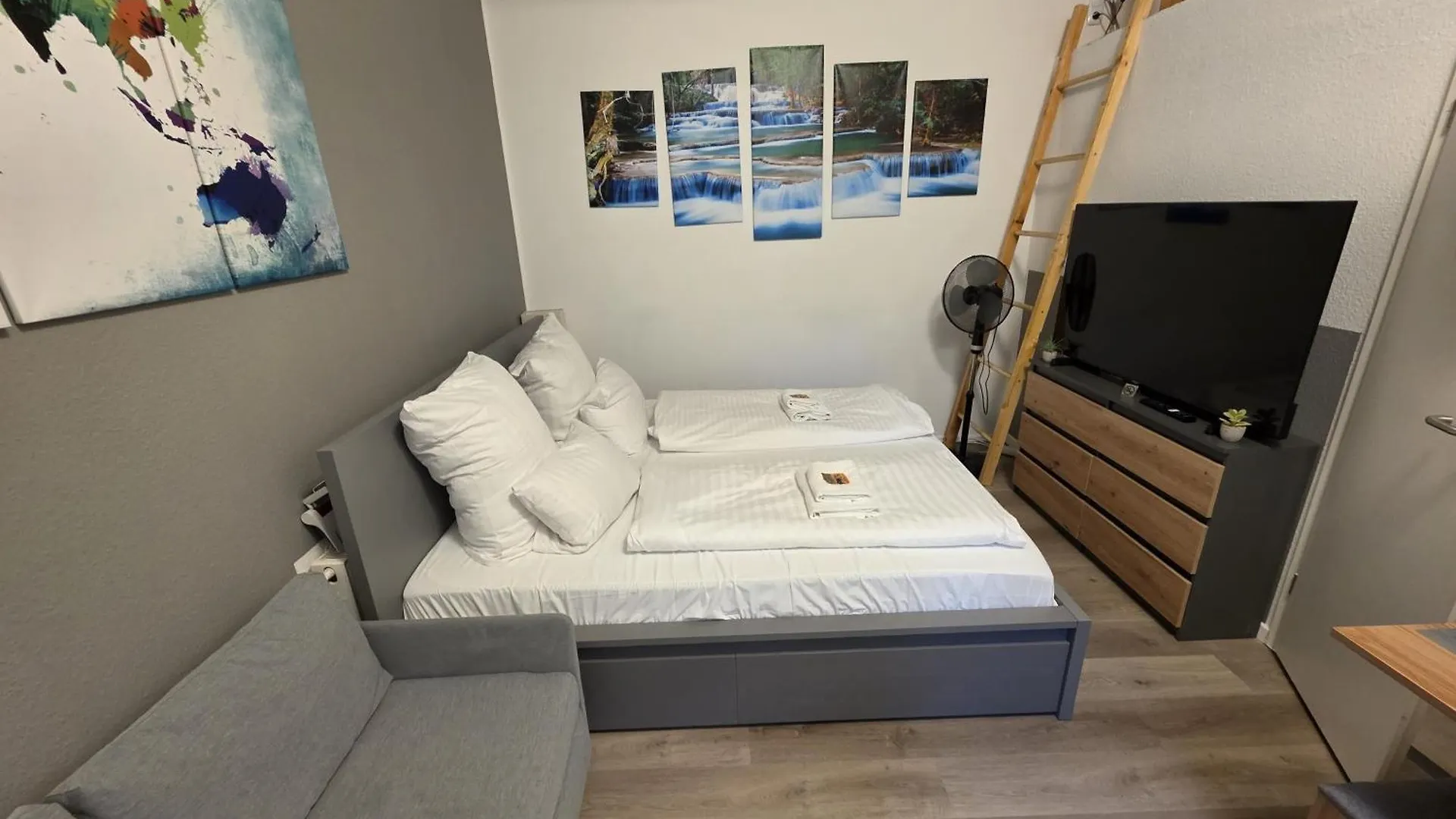 Lägenhet Komfortables Studio In Koeln-Ehrenfeld, Kueche, Vollausstattung, Netflix, 1 Min Zur U-Bahn, 10 Min Zum Neumarkt