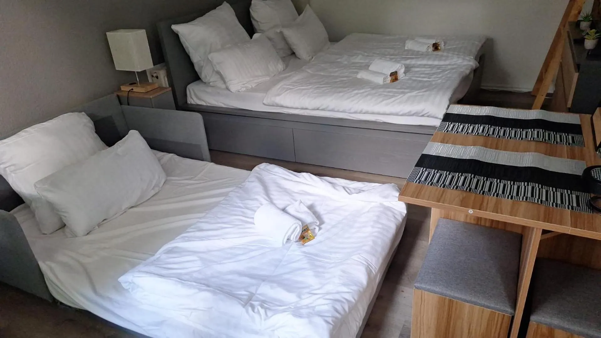 Komfortables Studio In Koeln-Ehrenfeld, Kueche, Vollausstattung, Netflix, 1 Min Zur U-Bahn, 10 Min Zum Neumarkt Köln