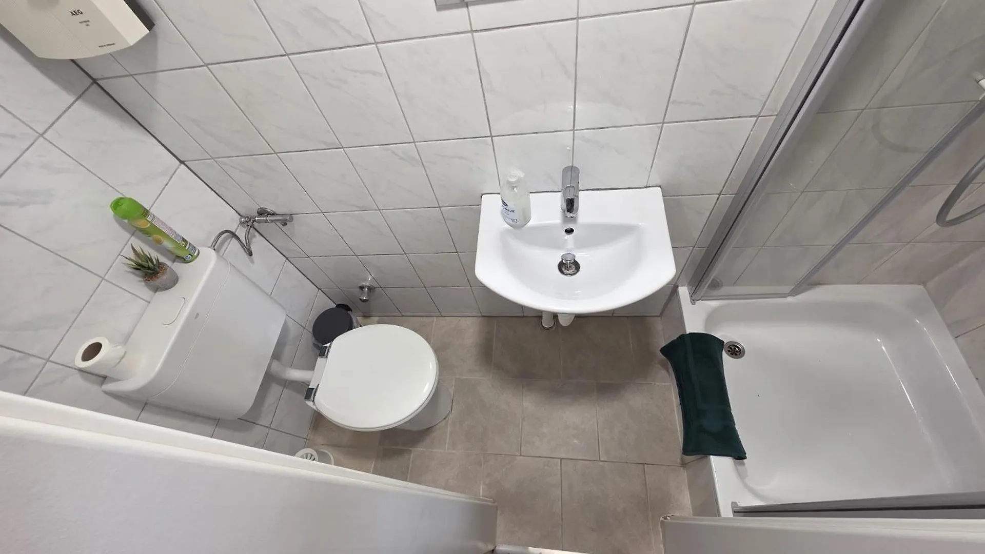 Komfortables Studio In Koeln-Ehrenfeld, Kueche, Vollausstattung, Netflix, 1 Min Zur U-Bahn, 10 Min Zum Neumarkt Lägenhet Köln
