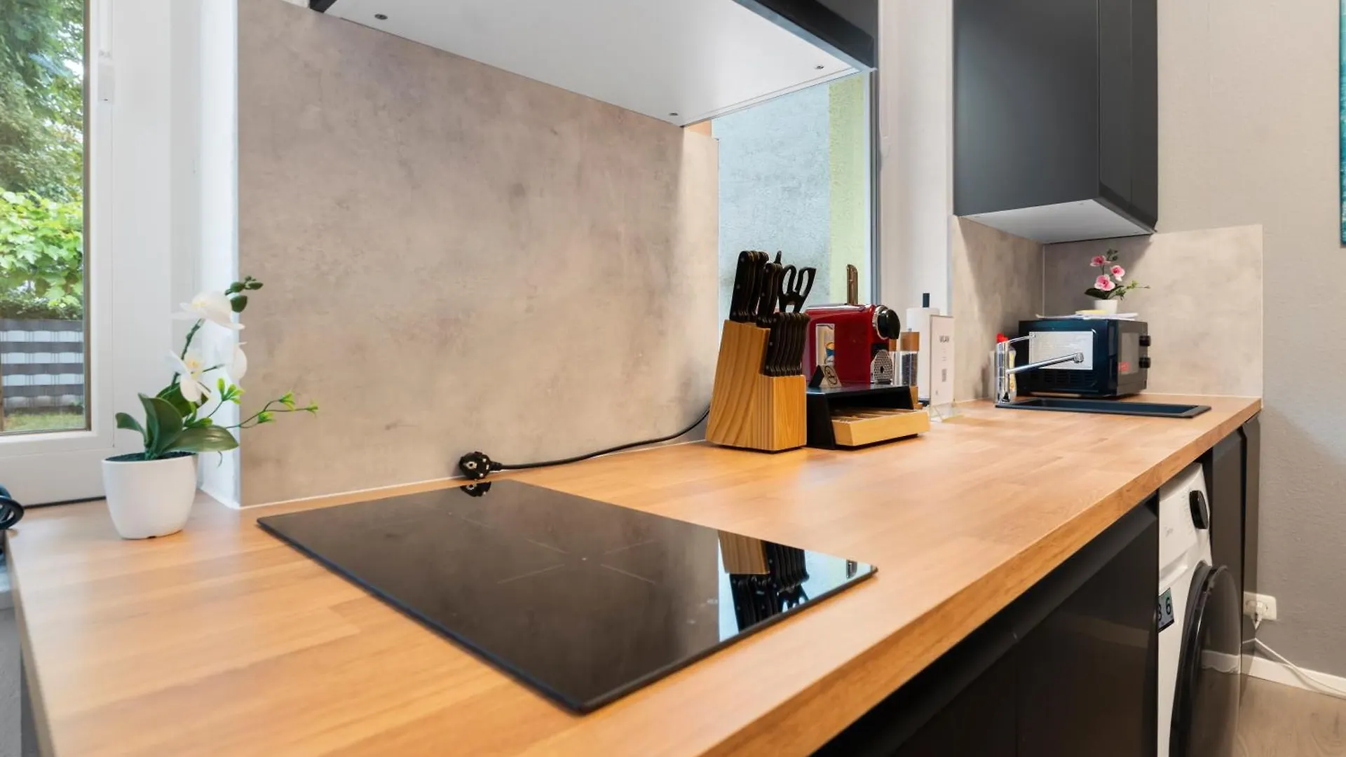 Komfortables Studio In Koeln-Ehrenfeld, Kueche, Vollausstattung, Netflix, 1 Min Zur U-Bahn, 10 Min Zum Neumarkt 0*, Köln